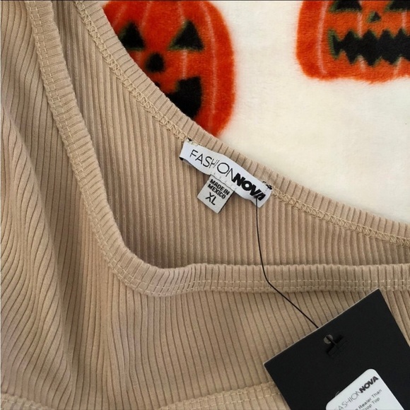 Fashion Nova One Shoulder Crop Top - Picture 3 of 4